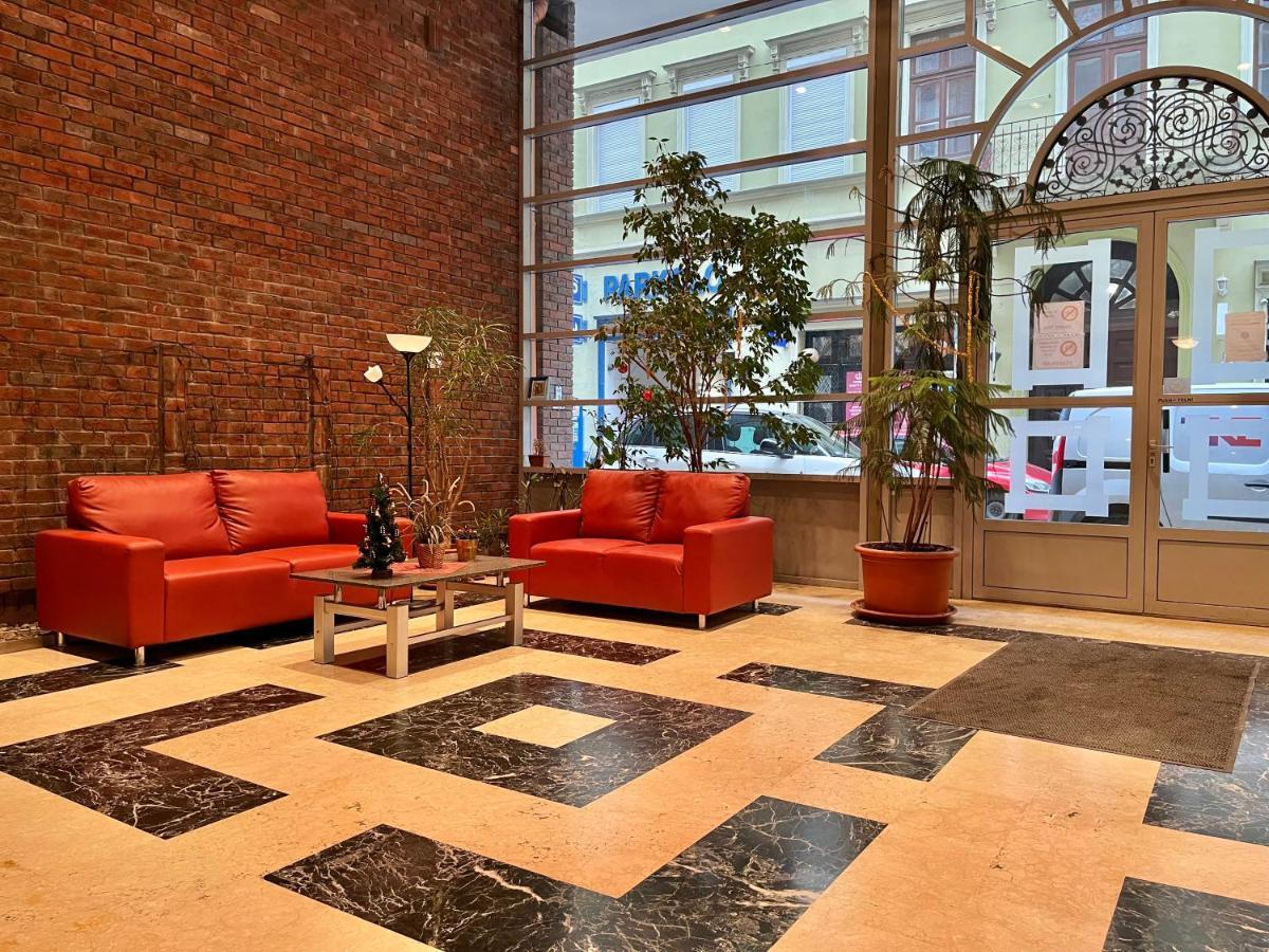 Appartamento Best Downtown Apartman Budapest Esterno foto
